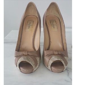 Valentino nude pumps